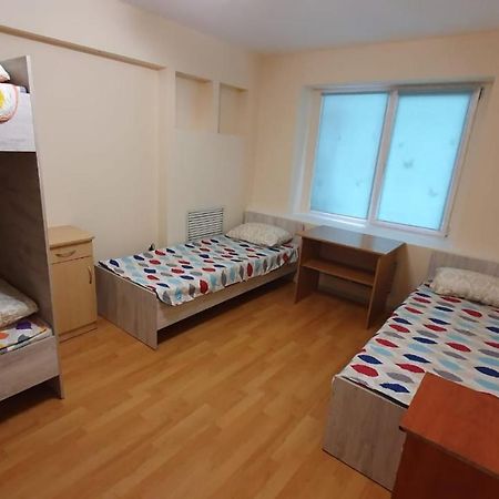 Family Hostel อัลมาตี ภายนอก รูปภาพ