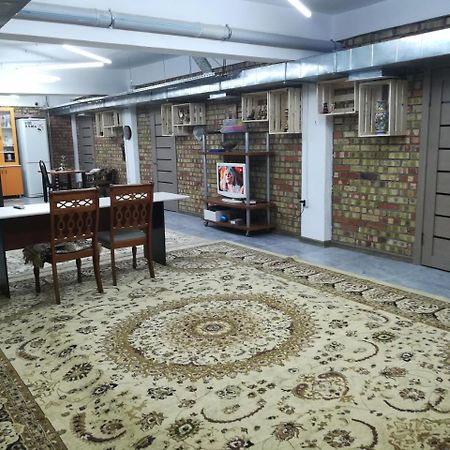 Family Hostel อัลมาตี ภายนอก รูปภาพ