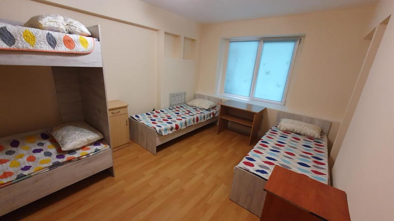 Family Hostel อัลมาตี ภายนอก รูปภาพ