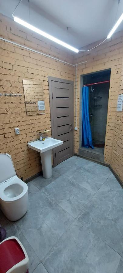 Family Hostel อัลมาตี ภายนอก รูปภาพ