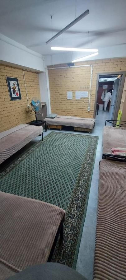 Family Hostel อัลมาตี ภายนอก รูปภาพ