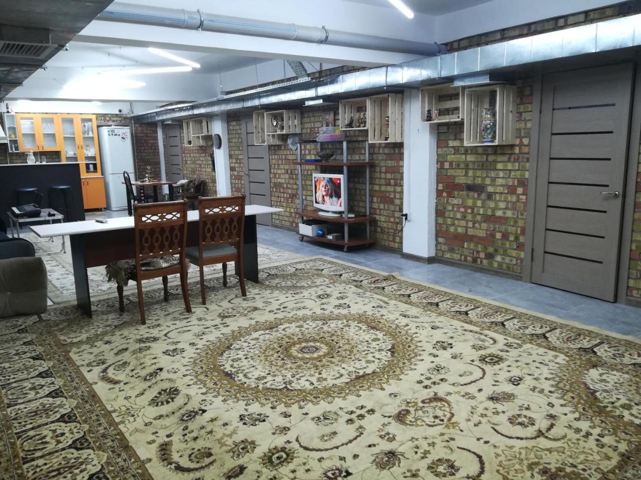 Family Hostel อัลมาตี ภายนอก รูปภาพ