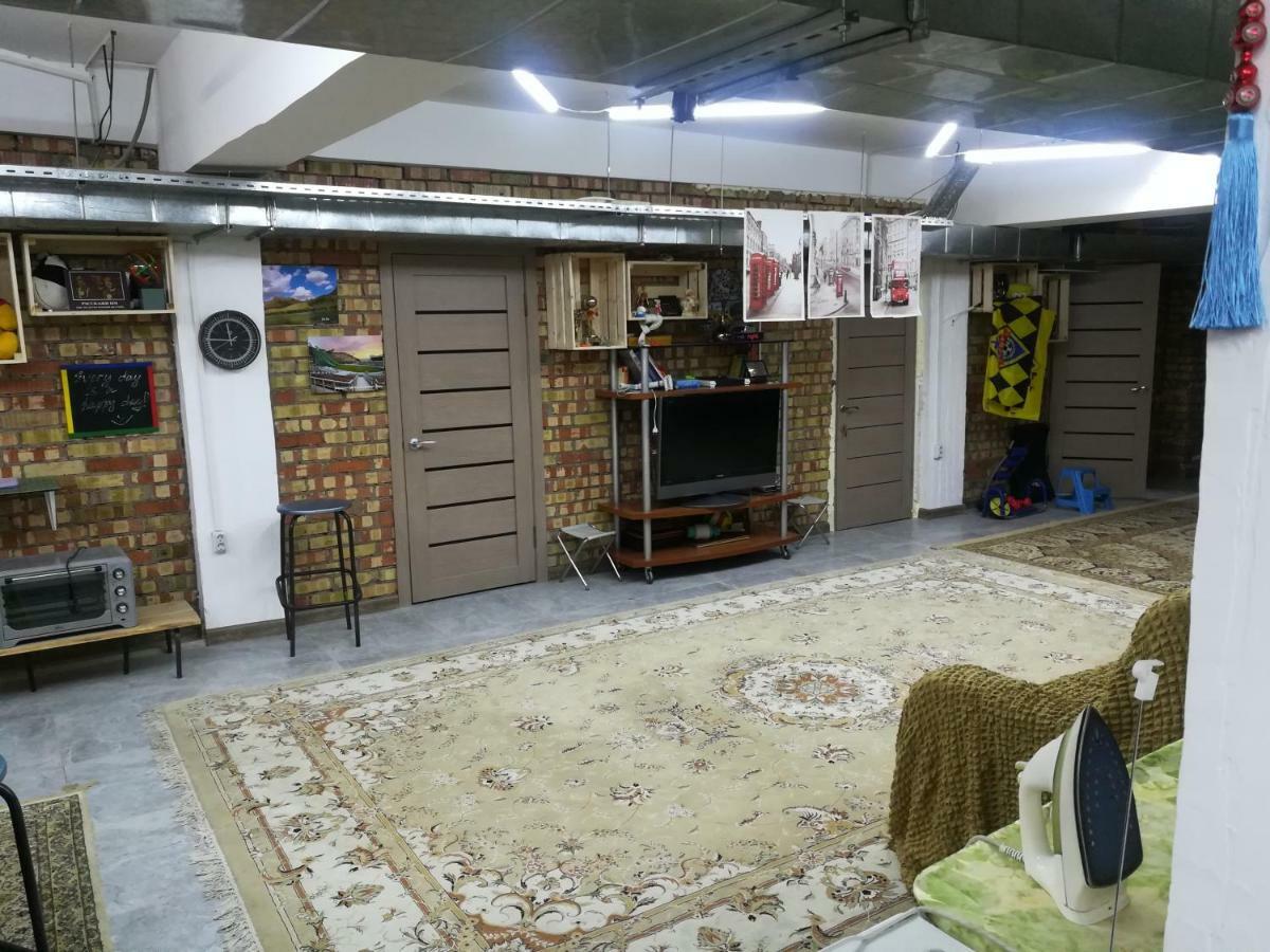 Family Hostel อัลมาตี ภายนอก รูปภาพ